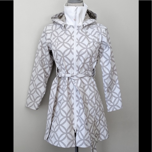 💕 Host Pick 💕 HTF Lululemon Essence Trench - Picture 8 of 8